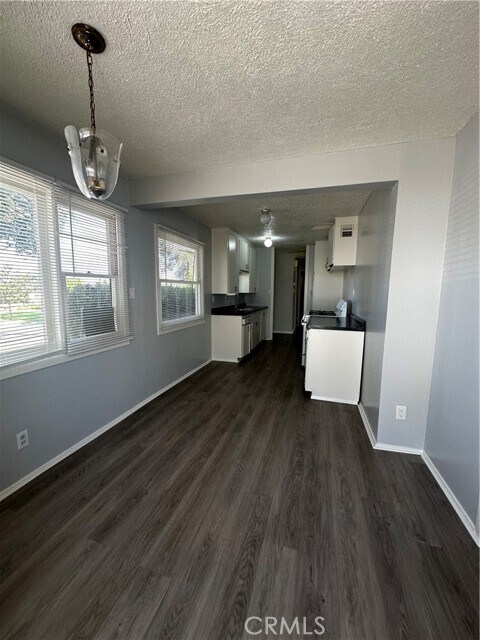 Photo - 6590 Piccadilly St House