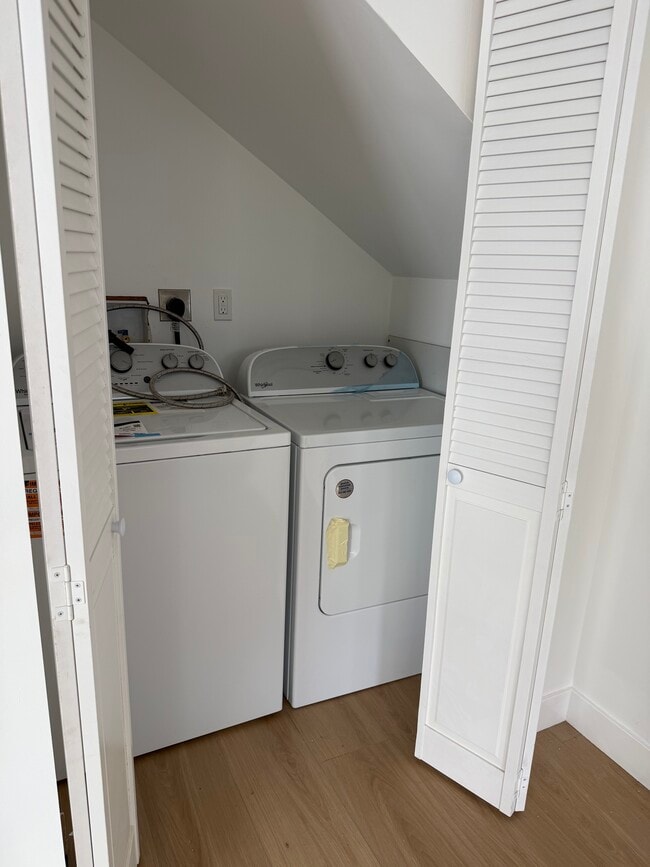 Photo - 2028 7th Ave Unit 2 Beds 1.5 Baths - Apartment