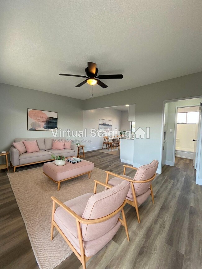 Building Photo - 8029 S Hoover St