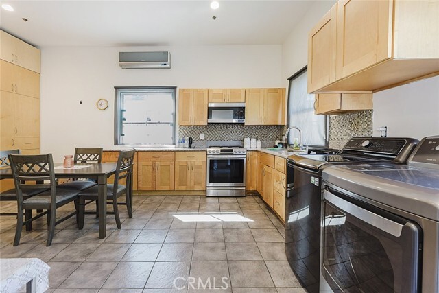 Photo - 624 Hawthorne St Unit B