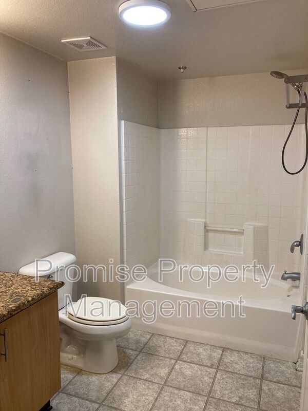 Photo - 1465 C St Unit #3415