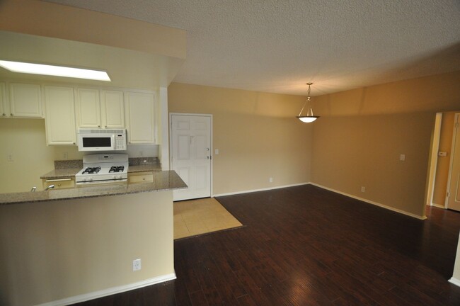 Photo - 11594 Moorpark St Unit 206