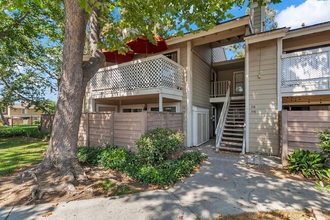 Photo - 574 Derby Rd Townhome
