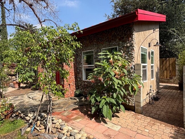 Photo - 1802 N Raymond Ave