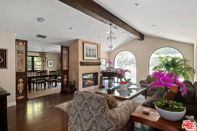 Photo - 1618 Stradella Rd