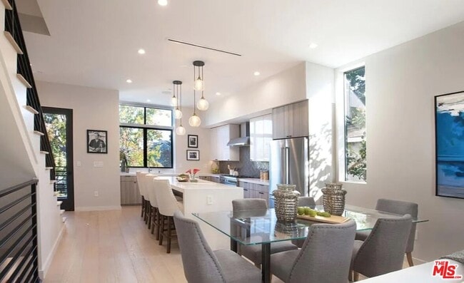 Photo - 4429 Tujunga Ave