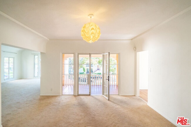 Photo - 441 S Bedford Dr