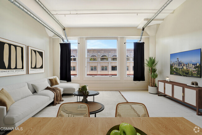Building Photo - 939 S Broadway Rental