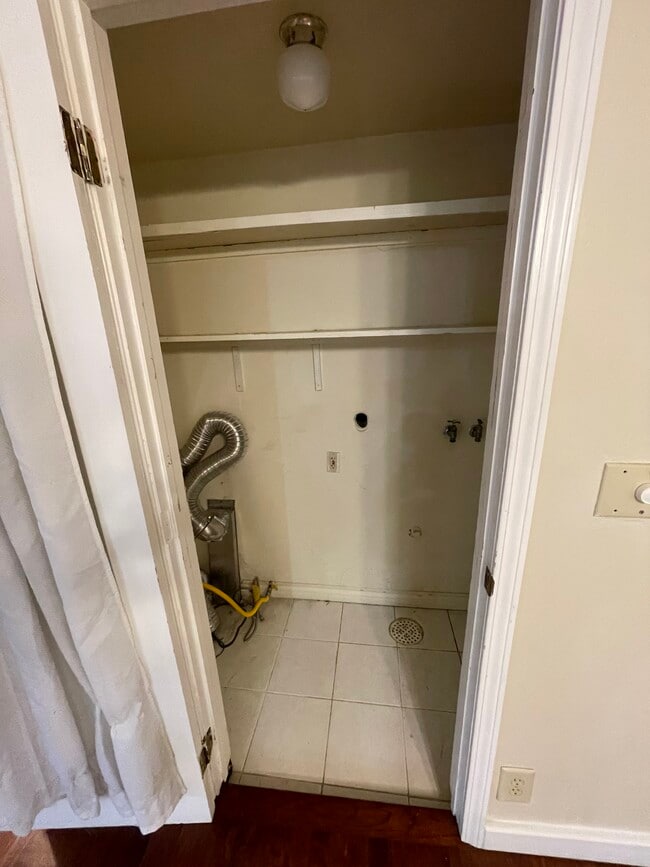 Photo - 2360 N Windsor Ave