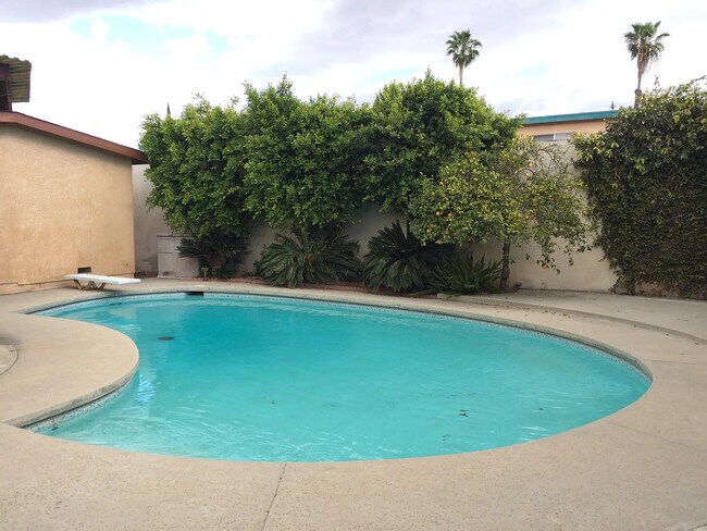 Photo - 6422 Nagle Ave
