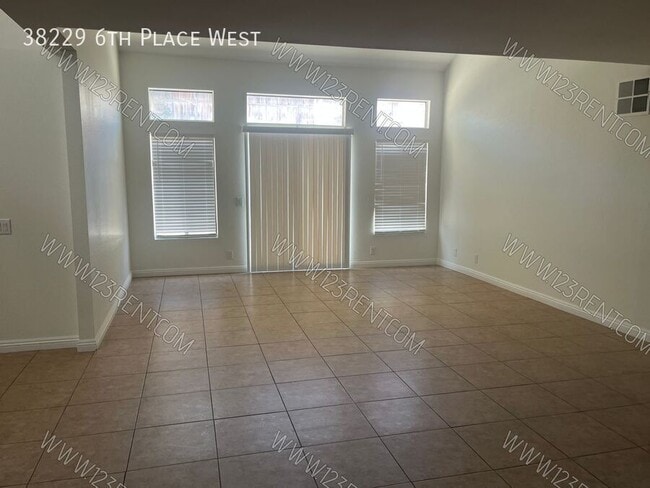 Photo - 38229 6th Pl W