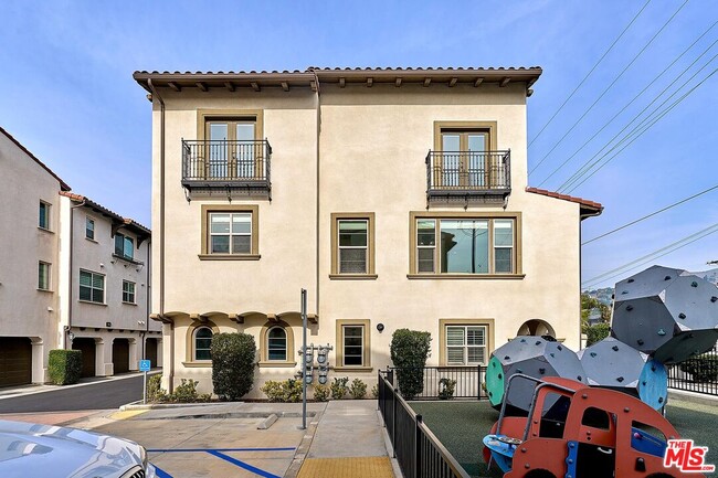 Building Photo - 11842 Nixon Ln