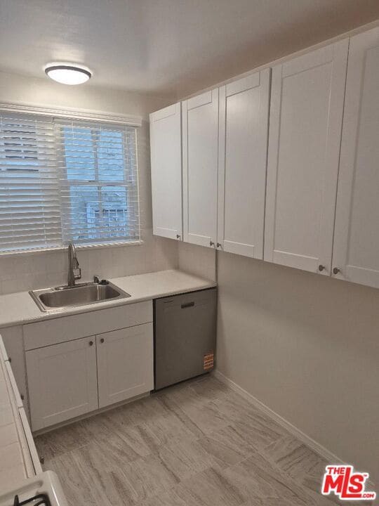 Photo - 8561 Holloway Dr Unit 8561-1/4