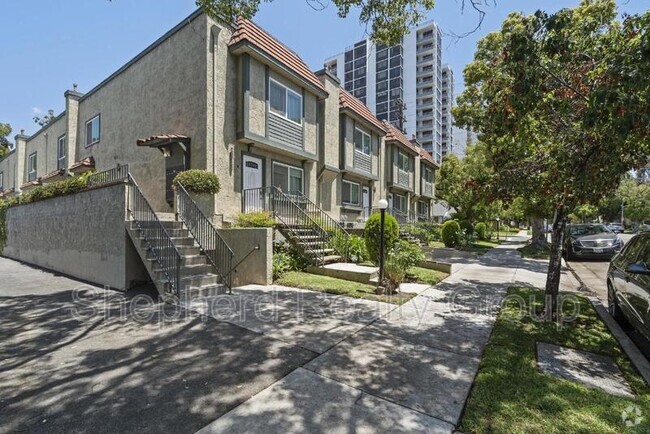 Building Photo - 405 Pioneer Dr Unit #10 Rental