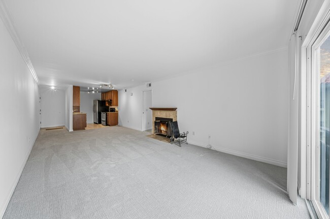 Photo - 1756 Essex St Unit 310