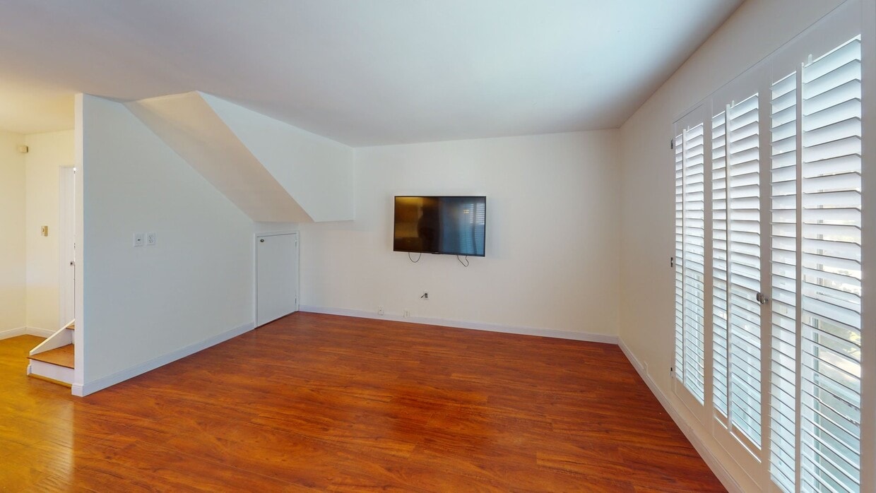 3D Tour - 9679 Easter Way