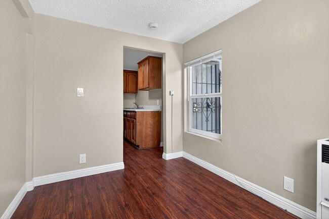 Photo - 429 E 49th St Apartment Unit 431 1/4