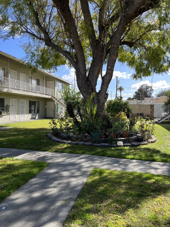 Photo - 2324 E Commonwealth Ave Unit 9