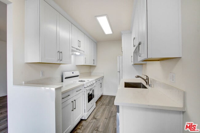 Photo - 1740 Hauser Blvd Unit 1