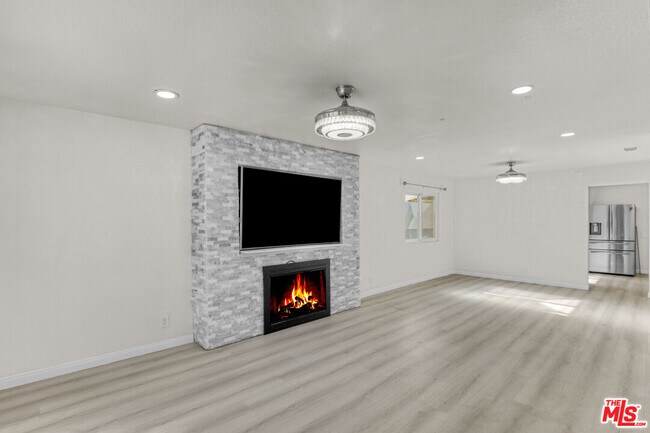 Photo - 7701 Baird Ave