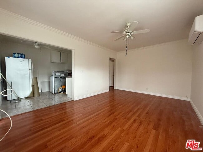 Photo - 7932 Brimfield Ave