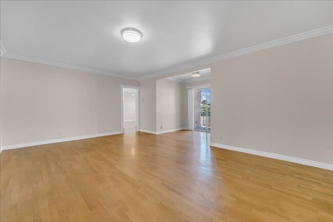 Building Photo - 11661 Erwin St Unit 15
