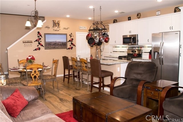 Building Photo - 35879 Landon Ln