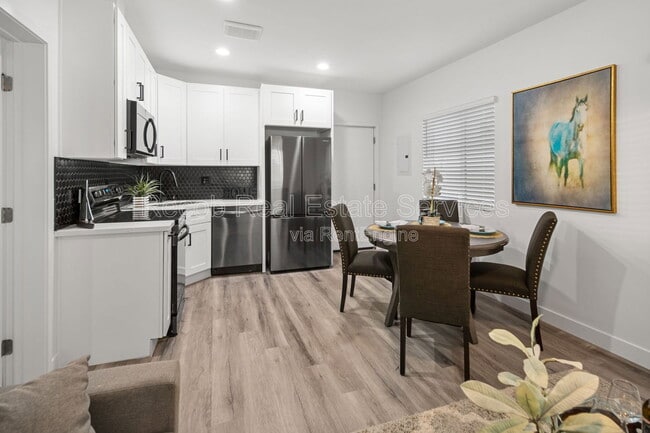 Photo - 4970 Genesee Ave Unit 4986