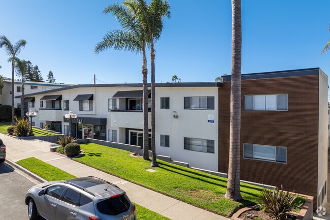 343 Palos Verdes Blvd - 343 Palos Verdes