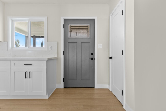 Photo - 6921 Bluebell Ave