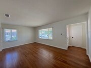 Photo - Clean and comfortable 3 bedroom available ... House