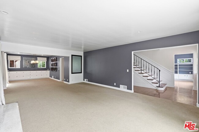 Photo - 503 N Greencraig Rd