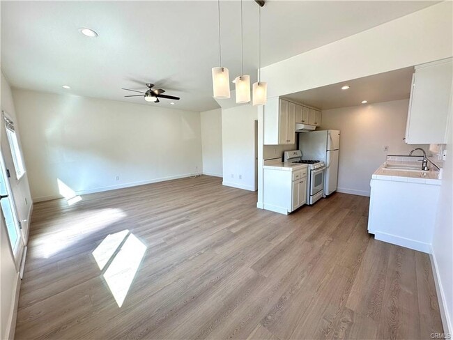 Photo - 455 29th St Unit 453