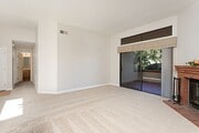 Photo - Beautiful 2 bed 2 bath in Carlsbad! Condo