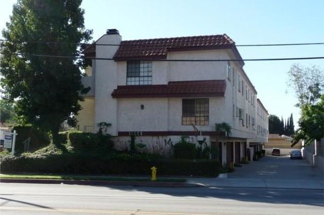 front of the condo - 11052 Lower Azusa Rd Unit 8