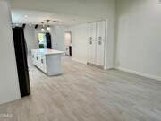 Photo - 20746 Schoenborn St