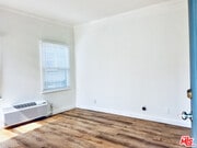 Photo - 604 E Chevy Chase Dr Apartment Unit D