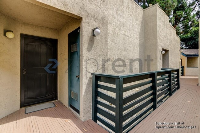 Building Photo - Unit 10