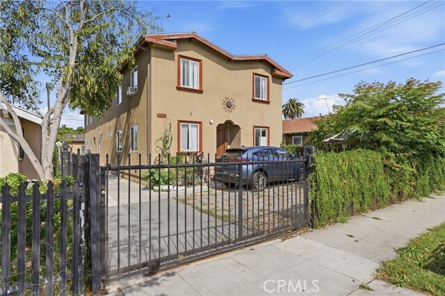 Building Photo - 5017 Halldale Ave