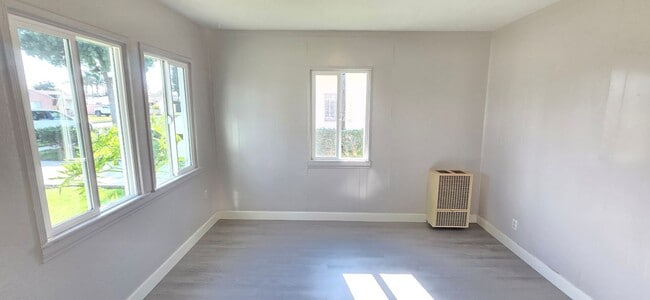 Photo - 13109 Barlin Ave Unit 1