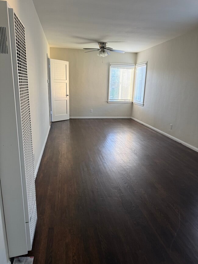 Photo - 14812 Magnolia Blvd Unit 14818 Magnolia Blvd
