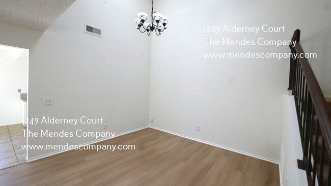 Photo - 1249 Alderney Ct