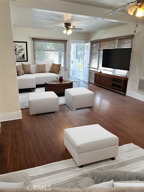 Photo - 937 W 10th St