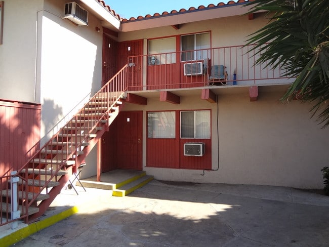 Photo - The Burtons Apartments