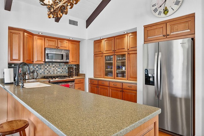 Photo - 468 Sunningdale Dr