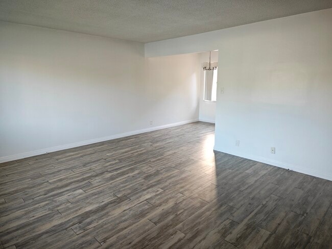 Photo - 444 W Regent St