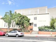 Photo - 933 Grattan St Unit 1