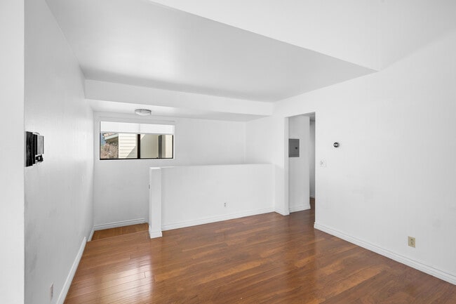 Photo - 10475 Newhome Ave