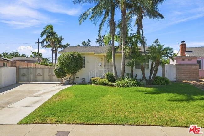Building Photo - 8845 Glider Ave