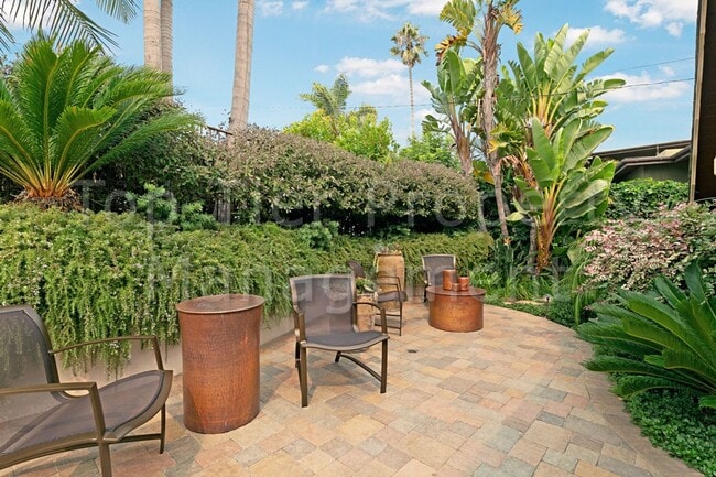 Photo - Spectacular, fully furnished 3 Bd/2 Ba, 13...